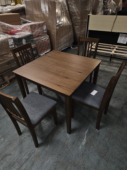 8 Foot Furniture Truckload