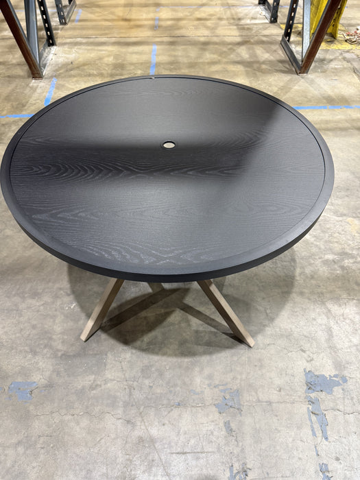 Round Patio Table