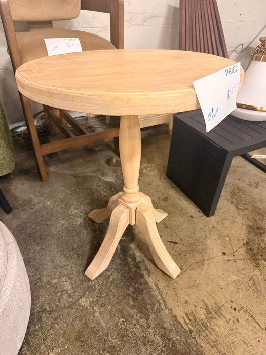 LW END TABLE