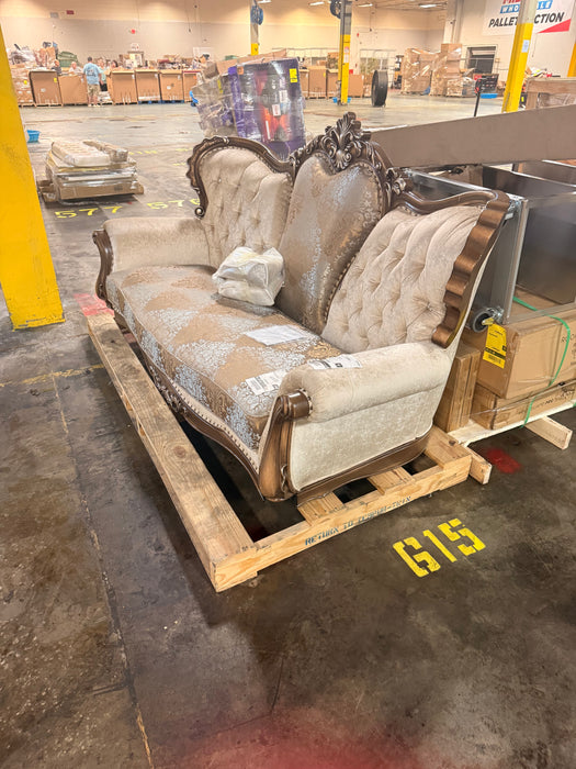 615: ANTIQUE STYLE COUCH PL0006U1