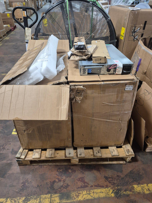 318: 30" Cab Entry Battery Boxes and Battery Module PL000VWM