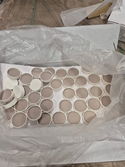 100: Case pack caps PL000FJZ