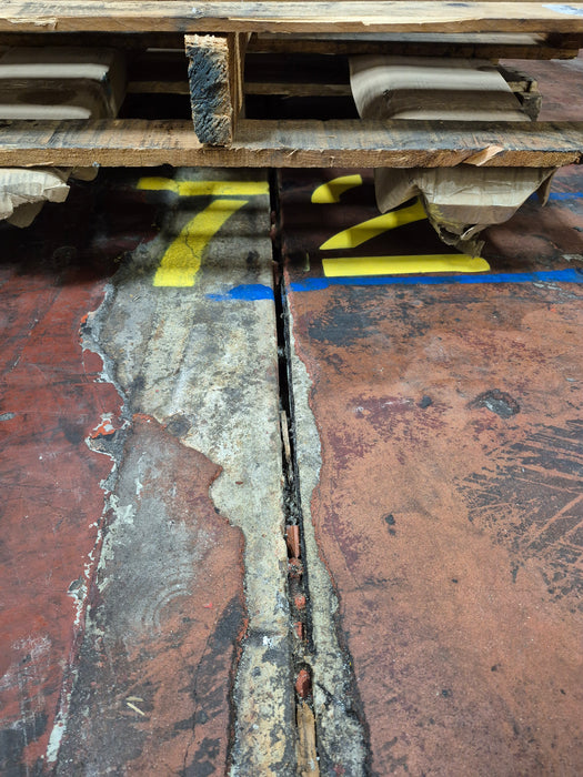 072: Pallet Jack and Rapid Lift Table PL000GH8