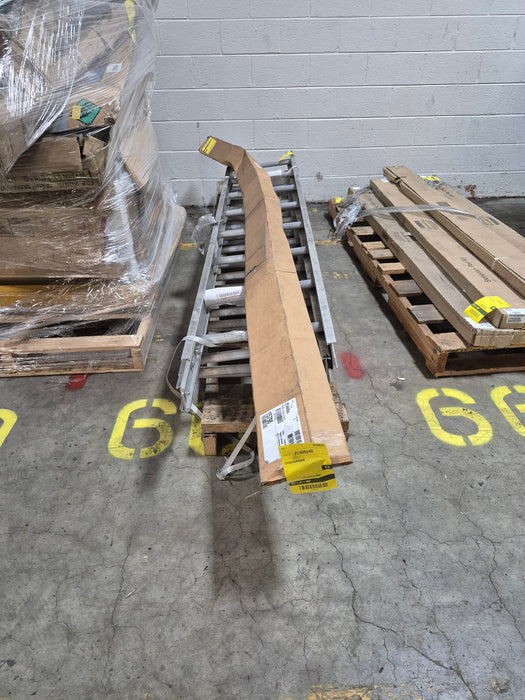 668: Aluminum ladders and and divider sections PL000P40