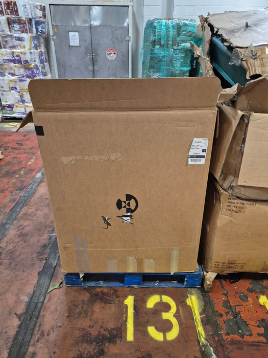 131: Adult diapers and wipes PL00025J
