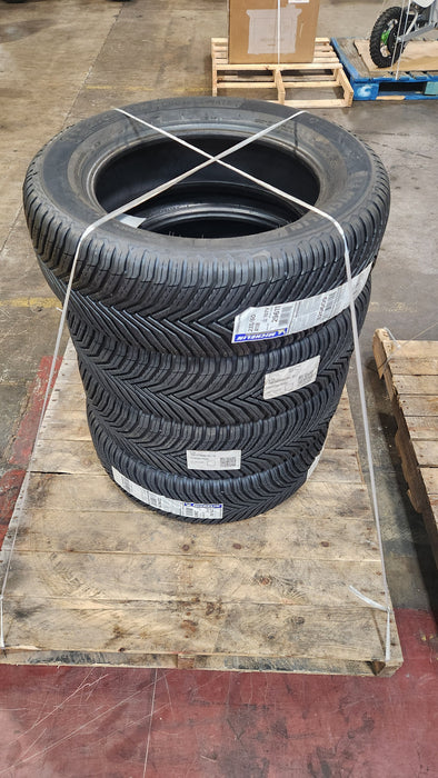 Michelin 235/60R18 CrossClimate2 set(4)- W2