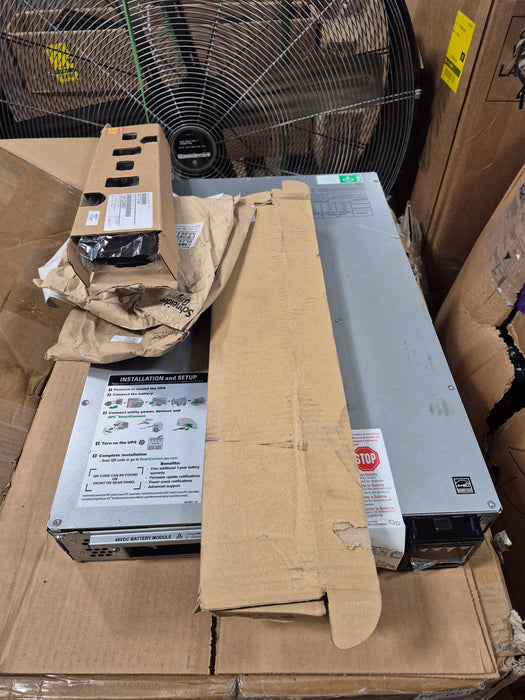 318: 30" Cab Entry Battery Boxes and Battery Module PL000VWM