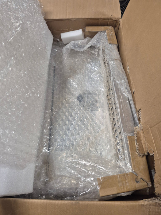 318: 30" Cab Entry Battery Boxes and Battery Module PL000VWM