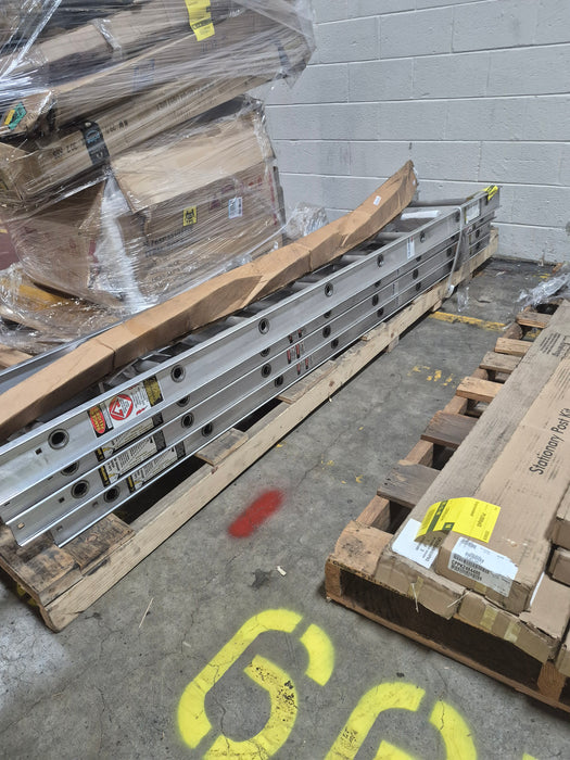 668: Aluminum ladders and and divider sections PL000P40