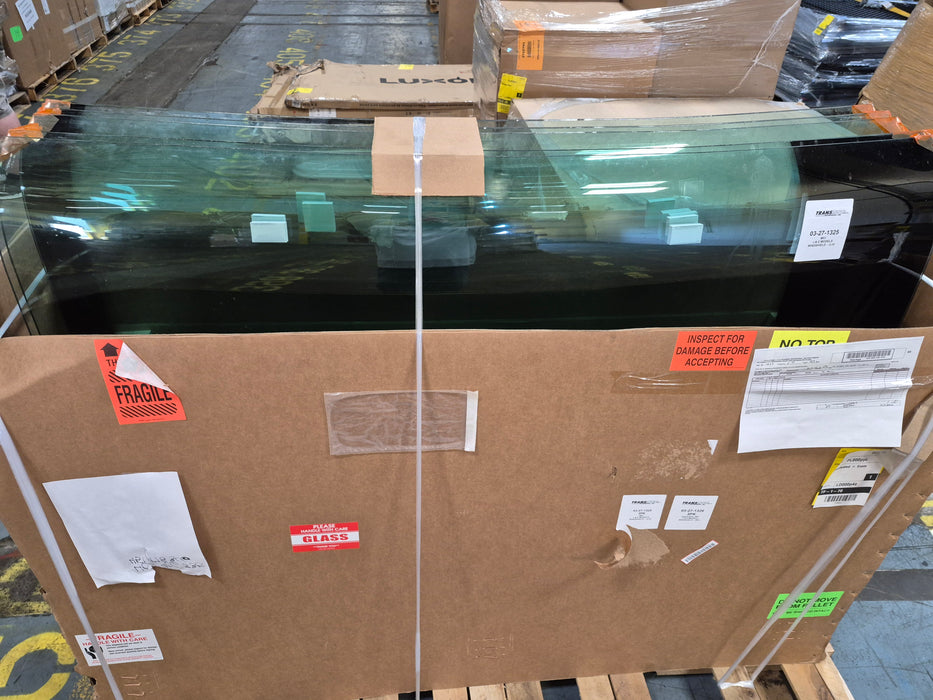399: Windshields PL000PYC